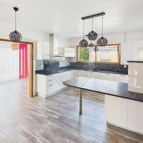 Maison 5 chambre(s) à vendre - Hésingue